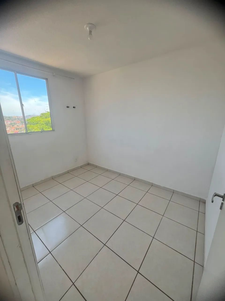 Alugo Apartamento 1.100 - Foto 2