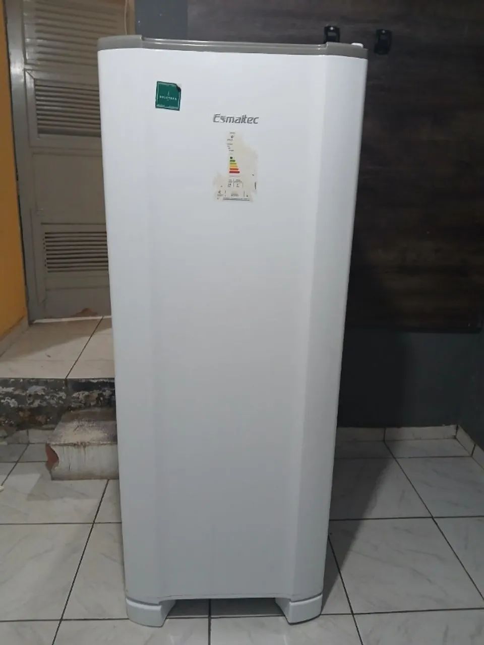 Geladeira Esmaltec - Foto 2