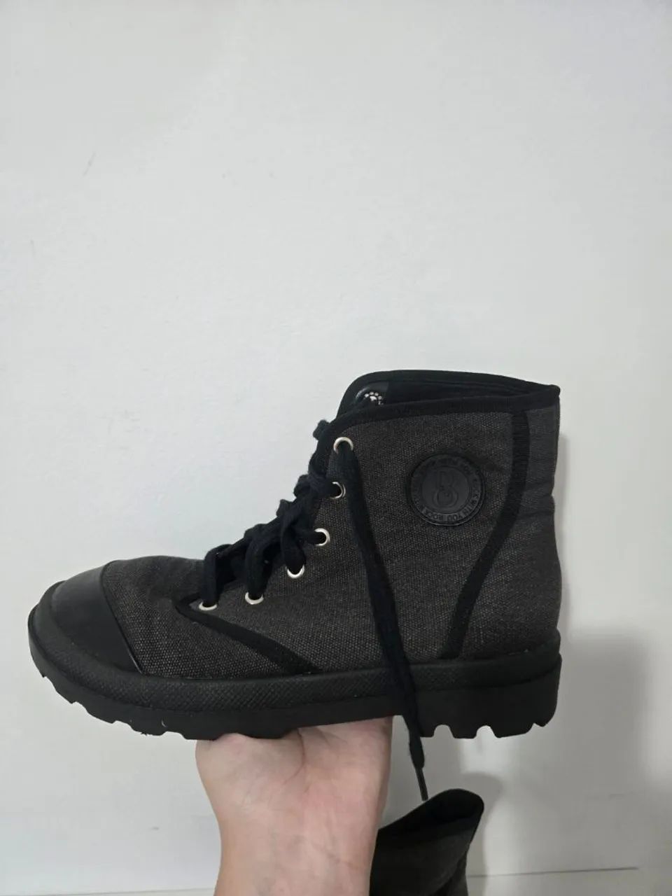 Bota 37