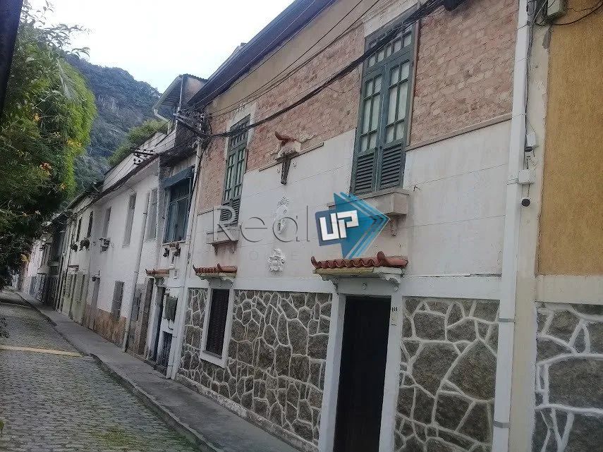 CASA DE VILA - BOTAFOGO - 2 QUARTOS - COMERCIAL