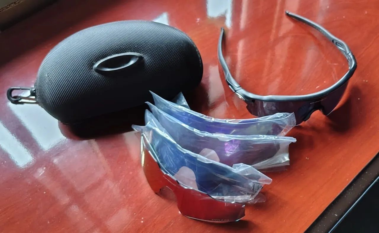 Óculos primeira linha Oakley 