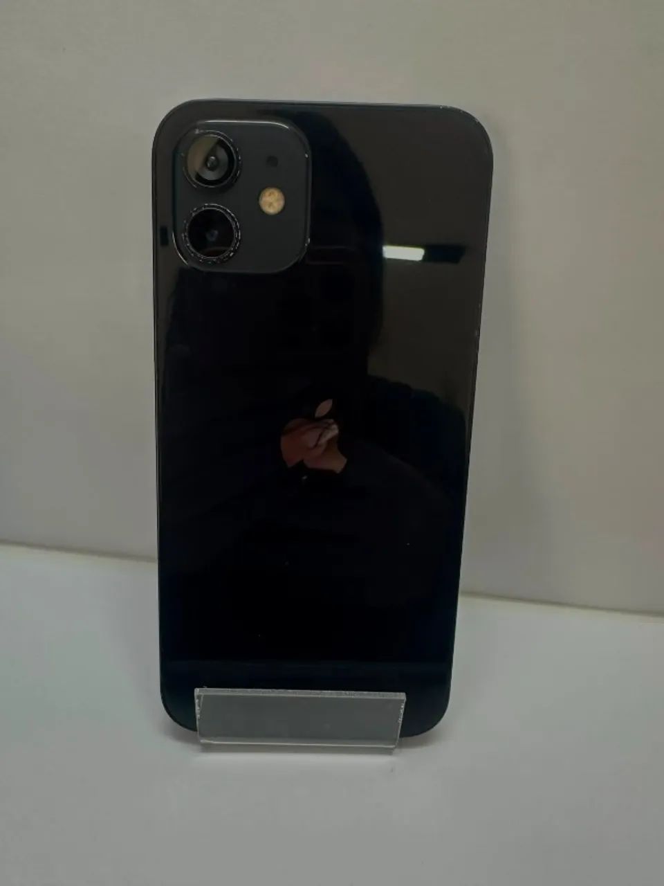 iPhone 12 de 128GB na cor preta - Celulares e Smartphones - Centro