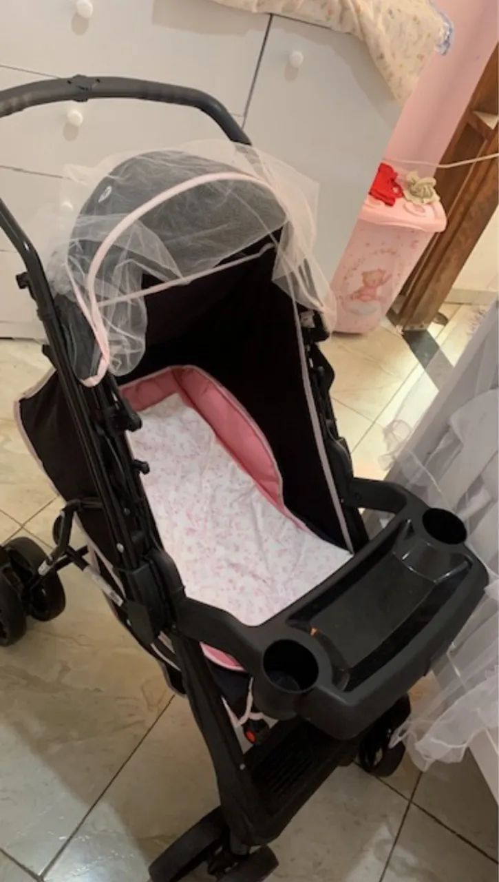 Carrinho e bebê conforto tutti baby 