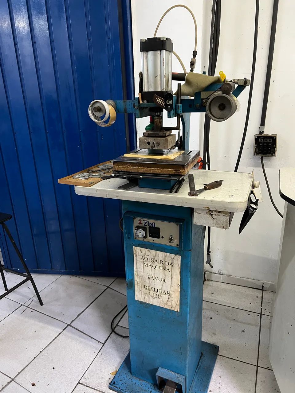 Máquina de gravar, pneumática 