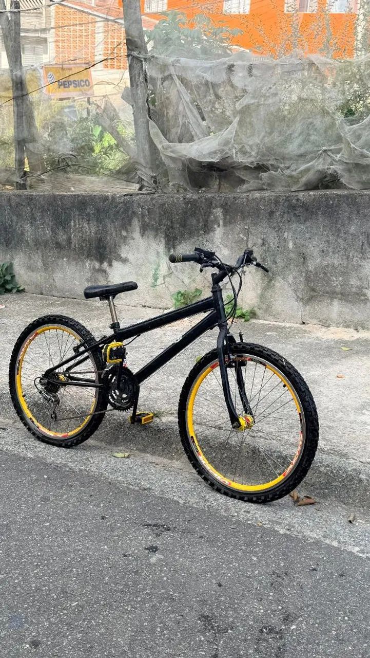 Bicicleta Aro 24 com Marchas - Ótimo Estado - Foto 2