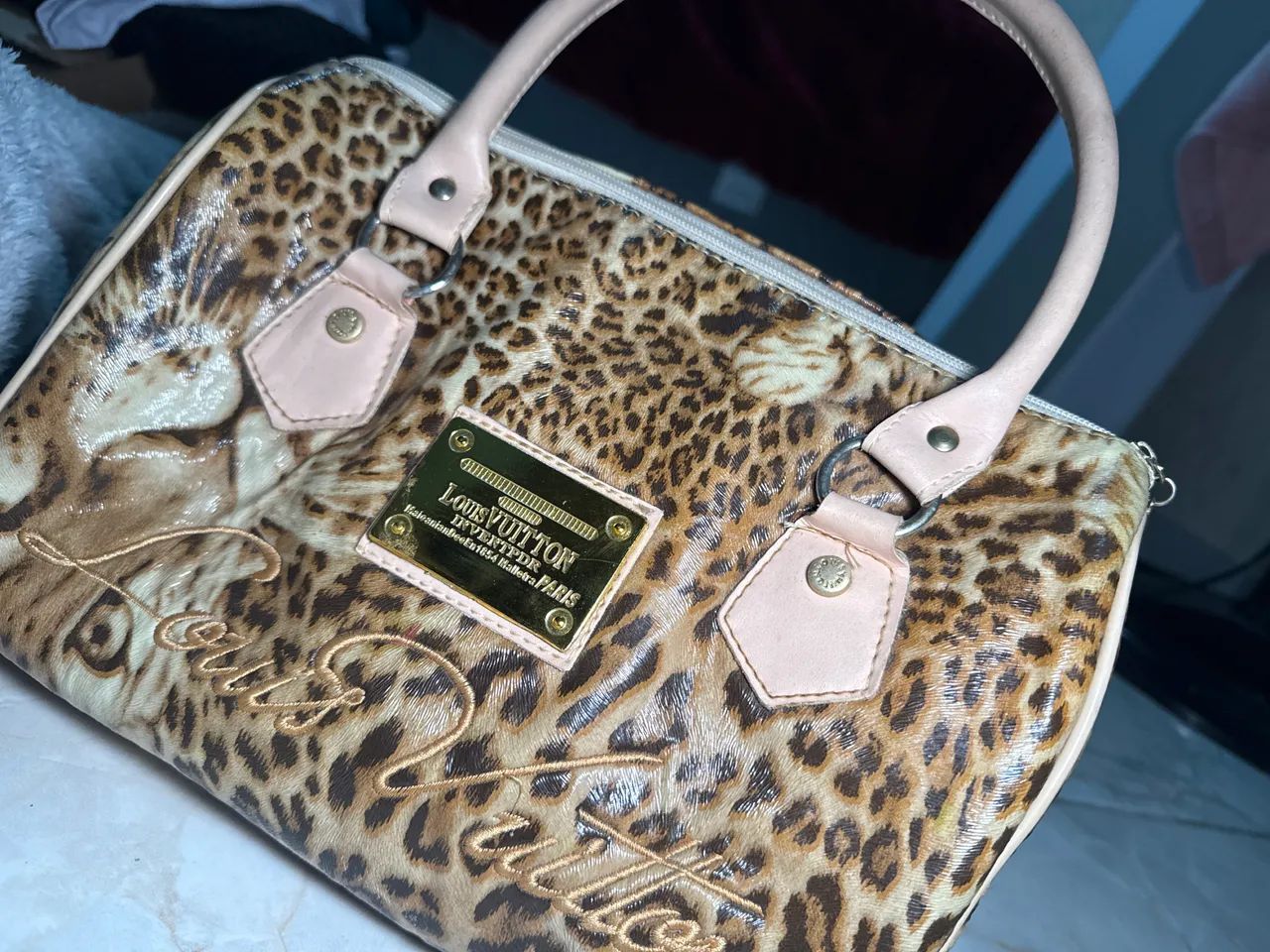 Bolsa logo Louis vuitton oncinha - Foto 2