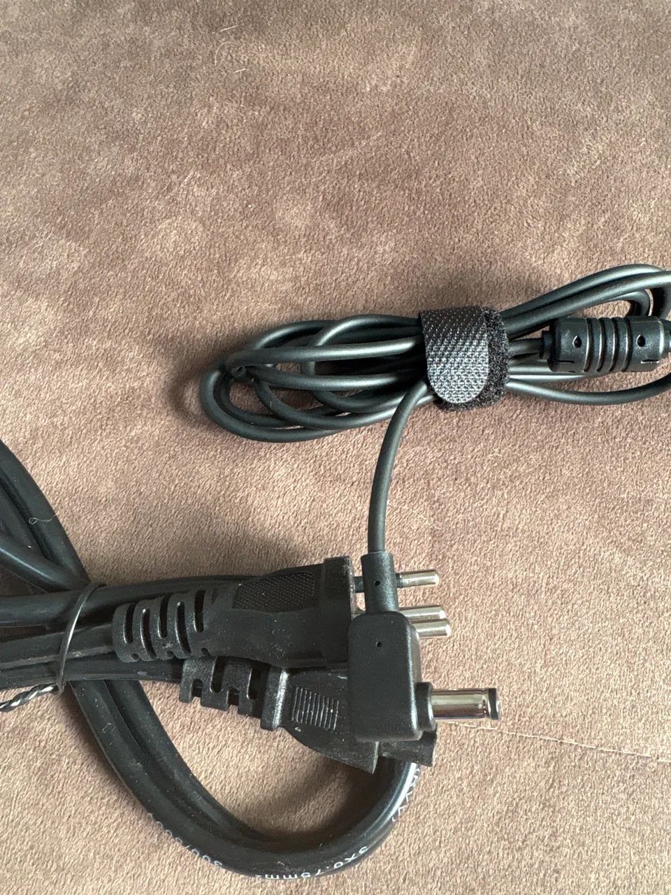 Fonte para Notebook Acer 19v 2.37A plug 5,5? - Foto 3