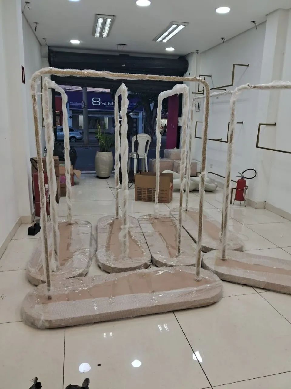 Cabideiro Arara para roupas 