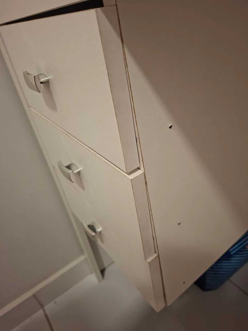 Mesa para estudos com 3 gavetas. - Foto 4