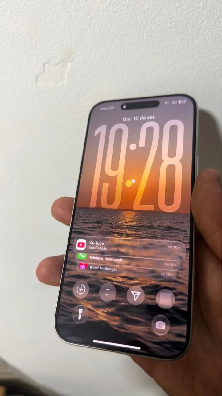 iPhone 17 PM branco 