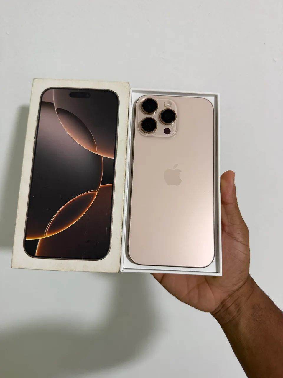 16 Pro Max, Desert titanium 256 Gb