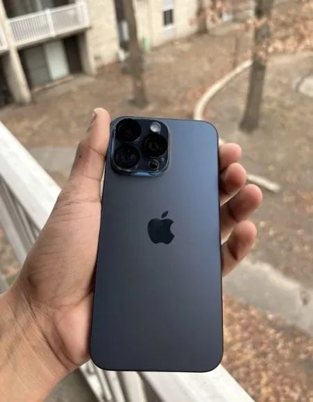 Apple iPhone 15 Pro Max - 256 GB - Azul desbloqueado - Foto 3