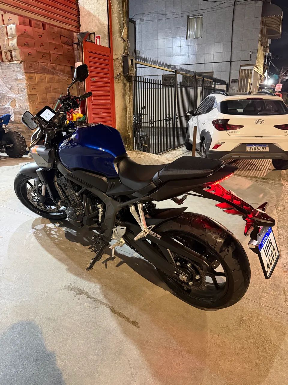 Cb 650 r E-Clutch 2026  - Foto 4