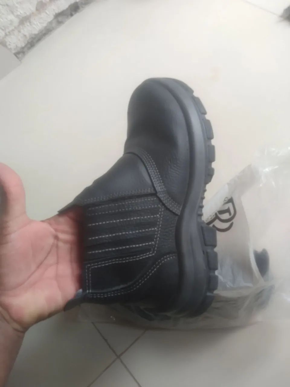Só vendo bota de segunça