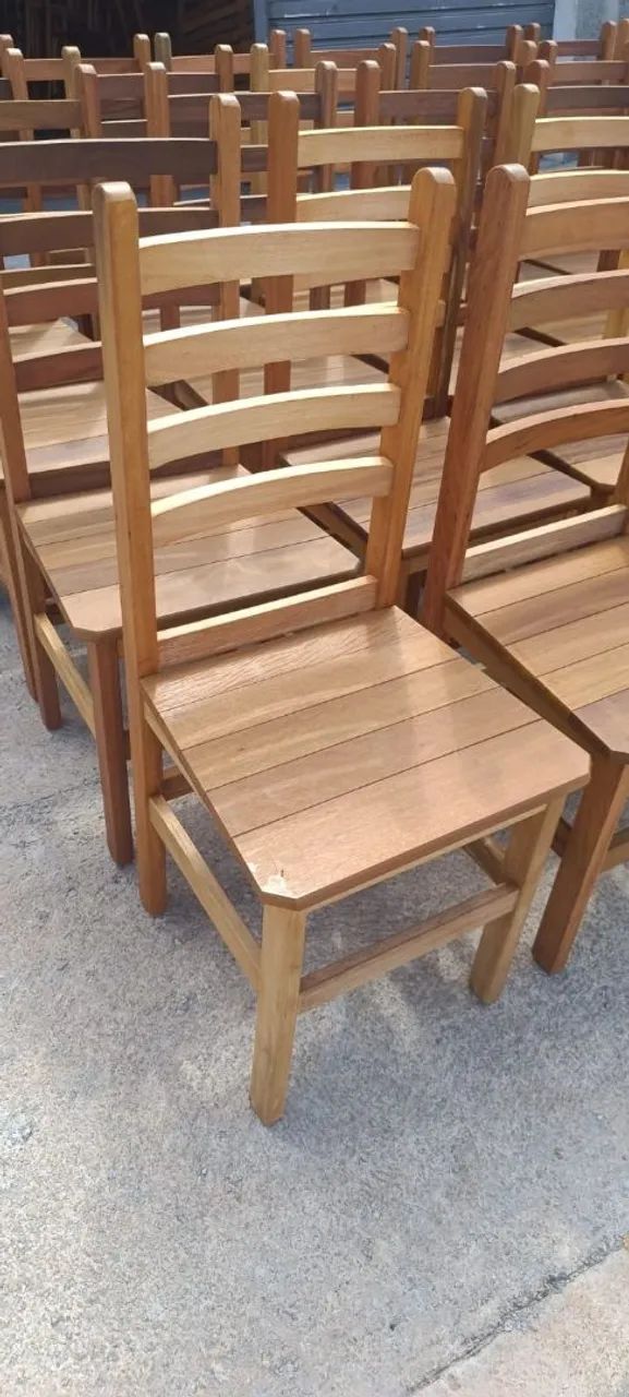 Cadeiras de madeira maciça ANATOMICAS $ 240,00 cada-Novas. Com 1 demão de verniz. - Foto 5