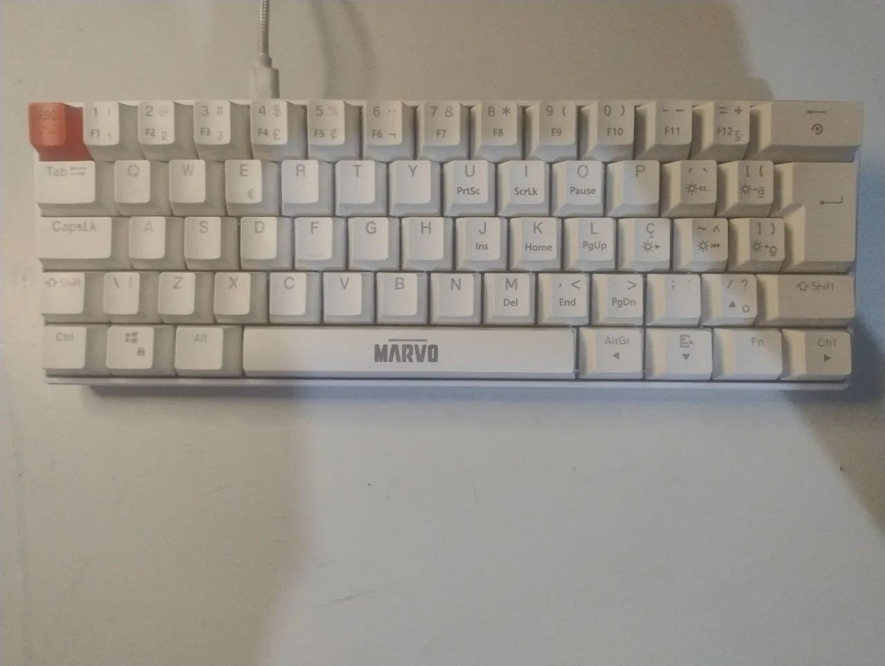 Teclado mecânico 60 %