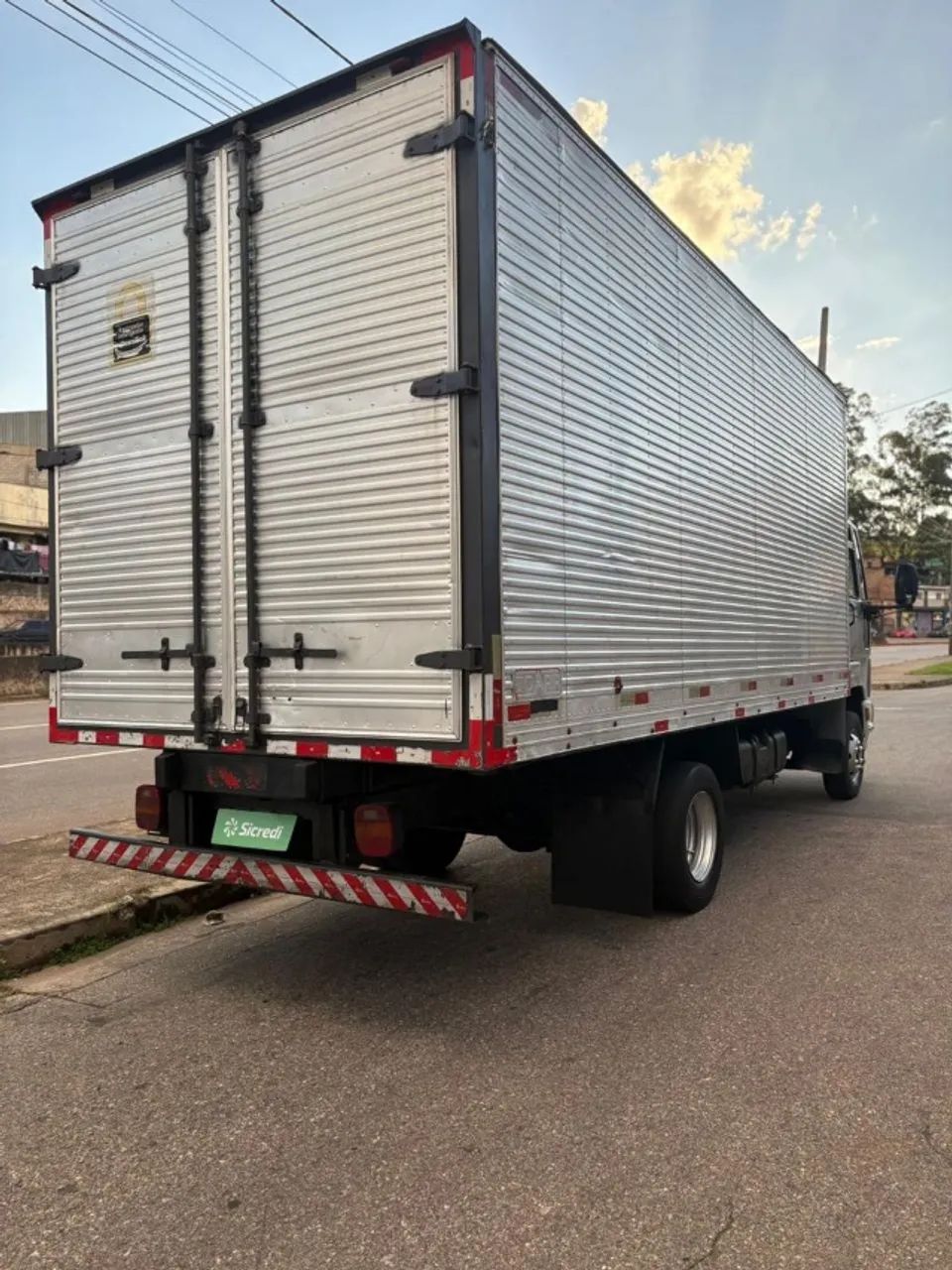 FORD CARGO 815 E BAÚ |  2010/2010 - Foto 4