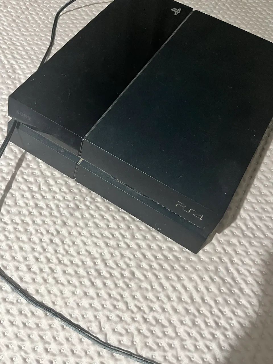 Ps4 para utilizar peças ou arrumar, esta com problema