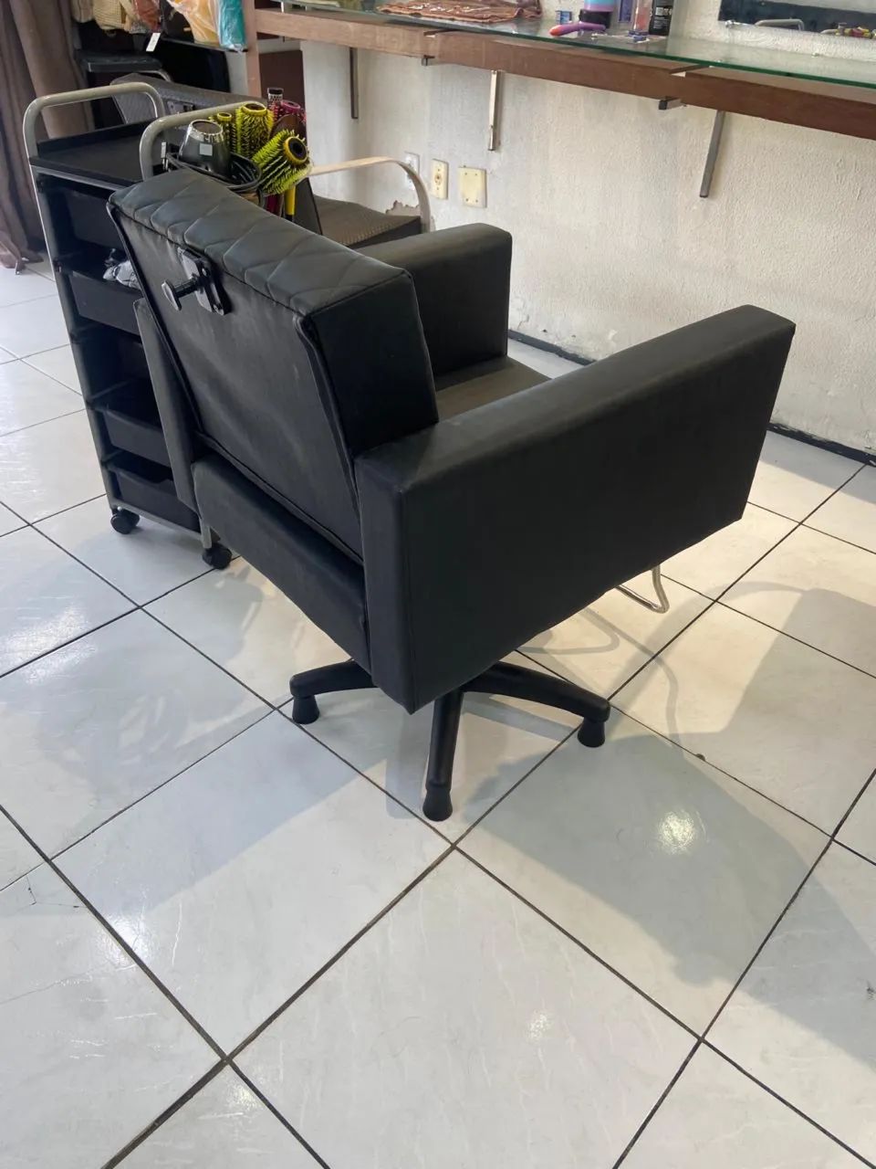Vendo Cadeira para salão de beleza  - Foto 3