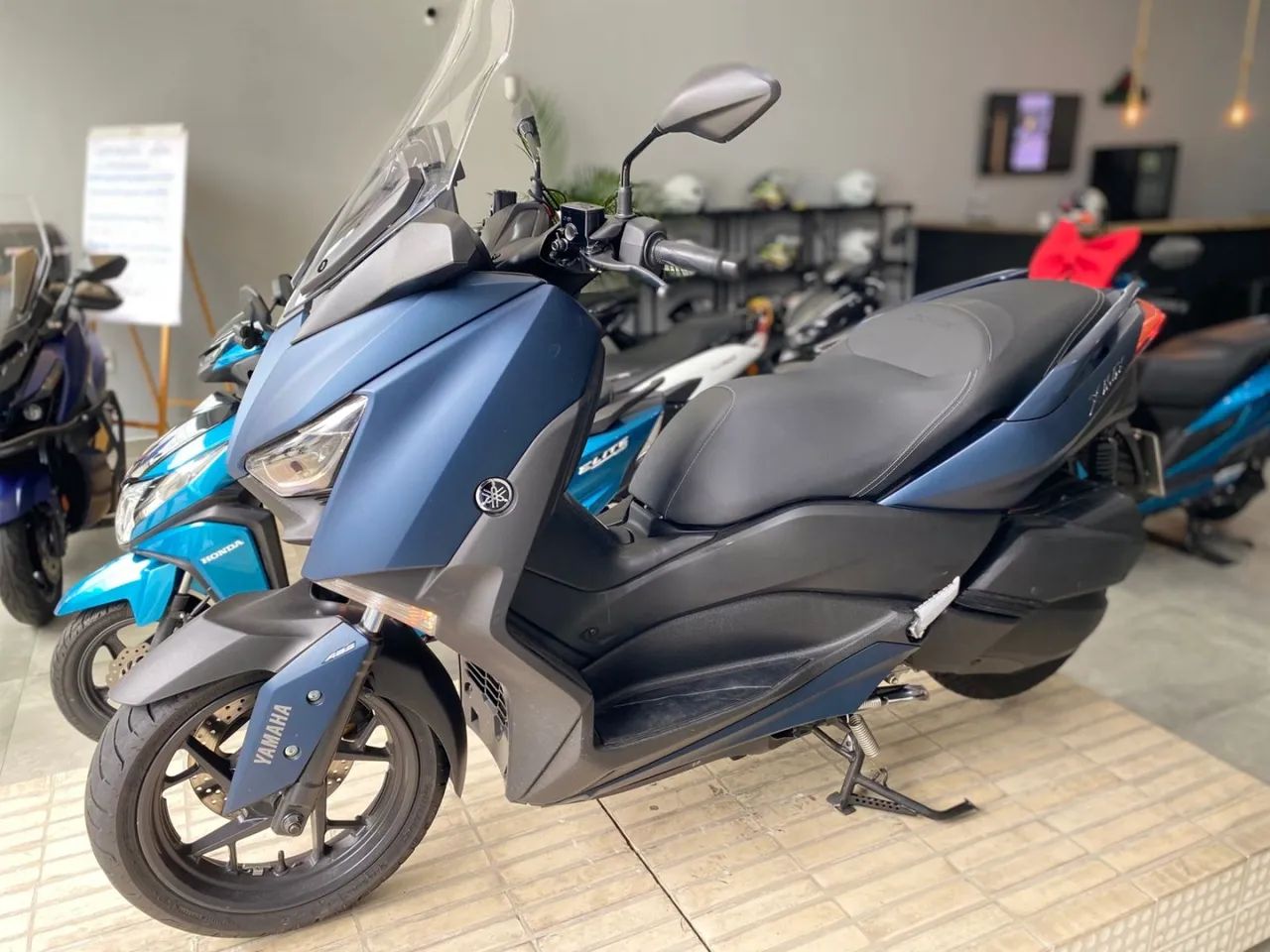 Yamaha Xmax 250 abs 2023 - Foto 4