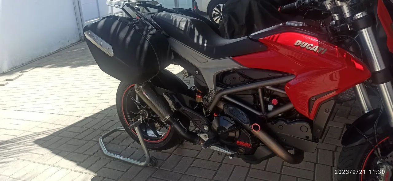 Ducati Hyperstrada 821  - Foto 2