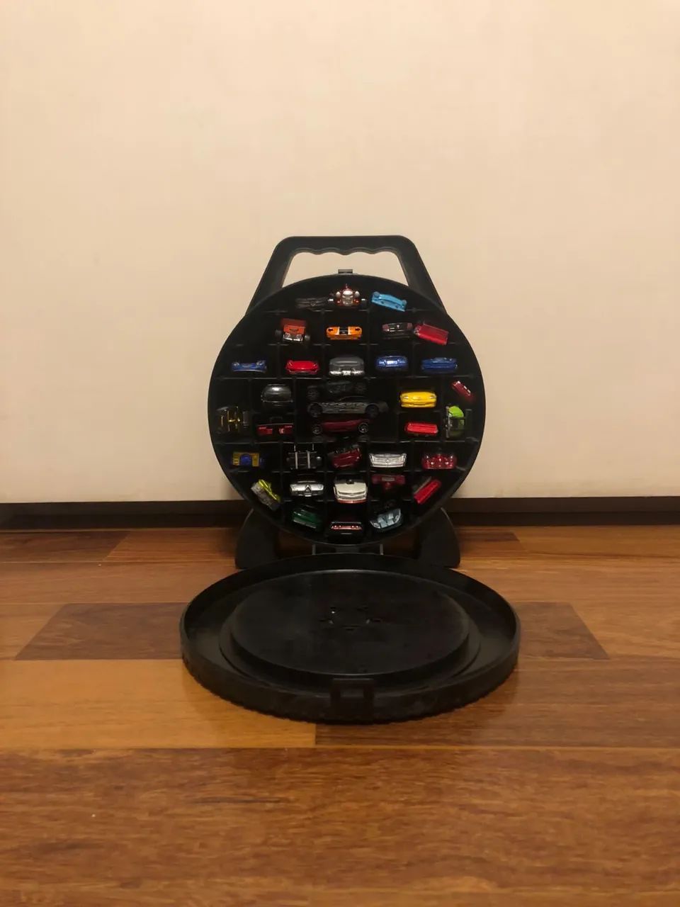 Maleta Para Carrinho De Coleção Hot Wheels Garagem Roda Fun Preto - Foto 3