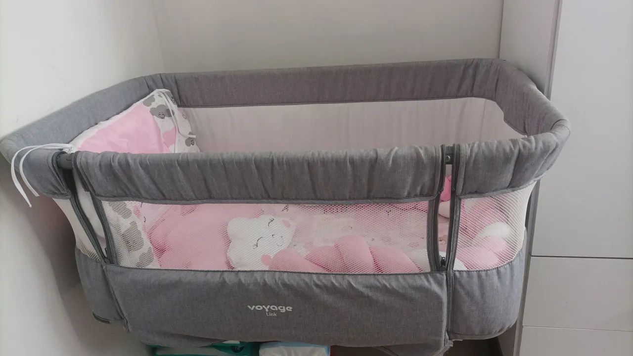 Berço Moisés Voyage semi novo, bem conservado, cinza. - Foto 2
