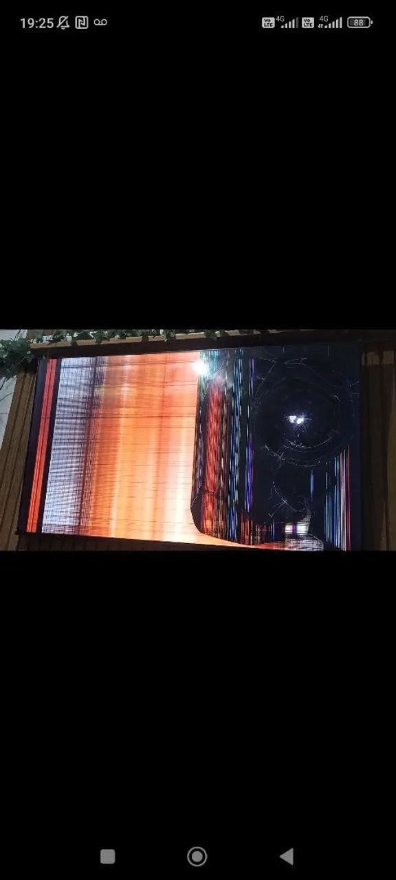 Tv Hisense 75 polegadas com display quebrado  - Foto 2