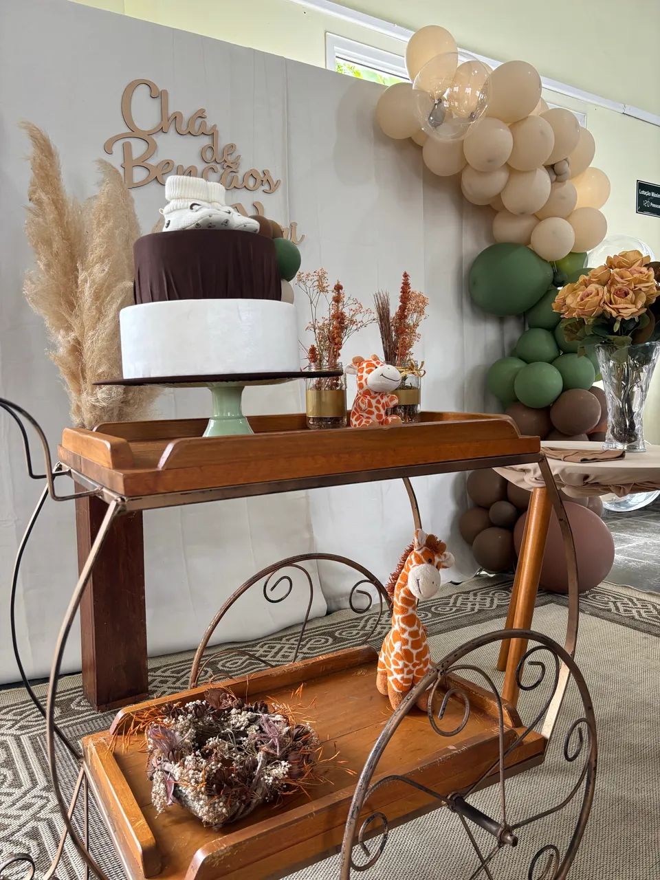 Arco de bexigas e balões de mesa decoração  - Foto 4