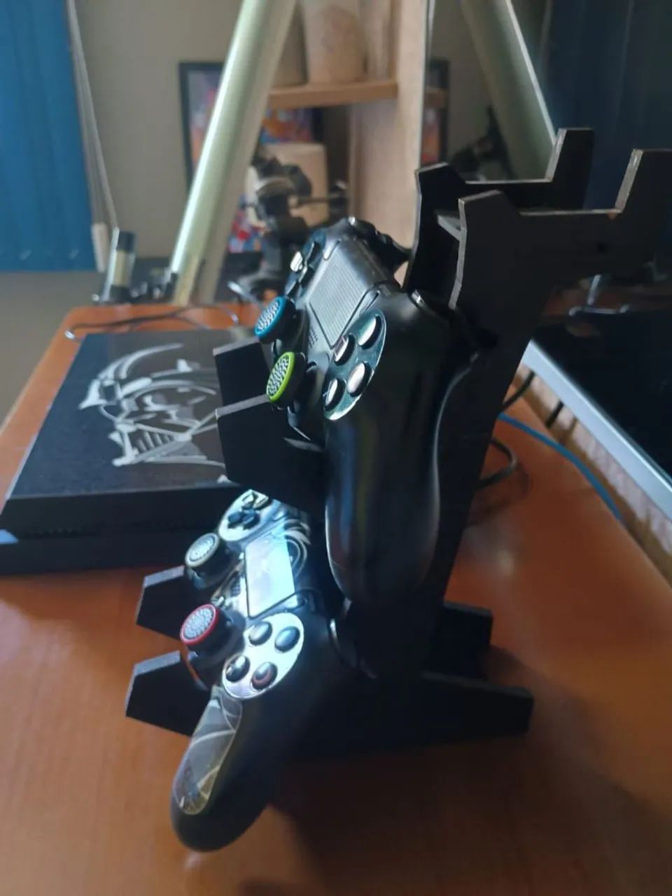 Playstation 4 Fat Com Ssd 500 + 2 Controles  - Foto 5