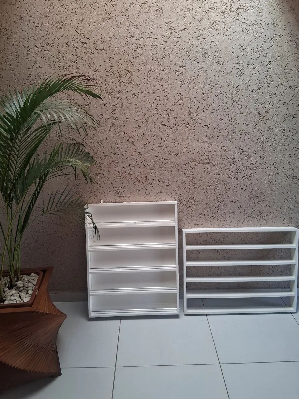 2 expositores prateleiras excelentes - Foto 2