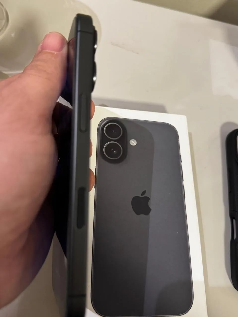 iPhone 17 - Novíssimo - 2 meses de uso - Foto 3