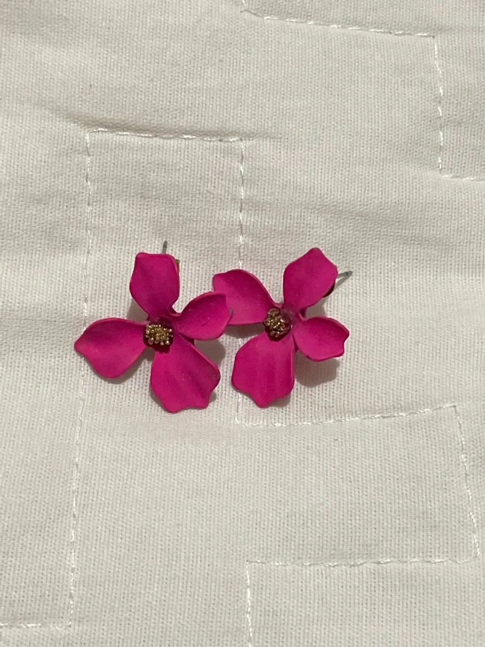 Brincos flor