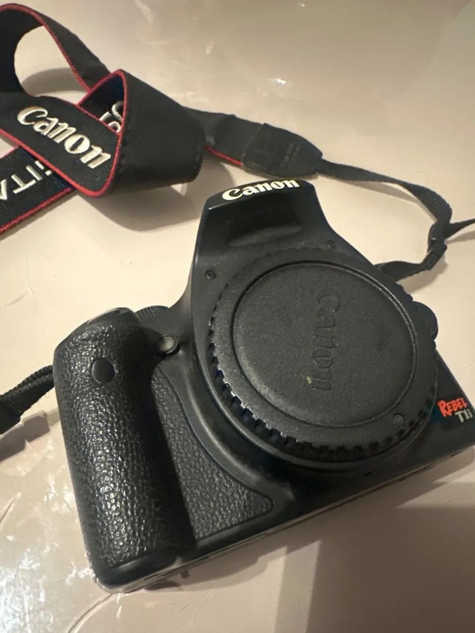 Cannon t1i para peça com defeito - Foto 2
