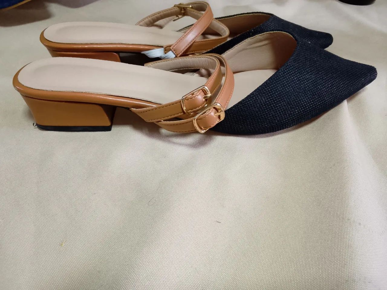 Vendo sapatos lindos e confortável numeração 39/40/41 - Foto 2