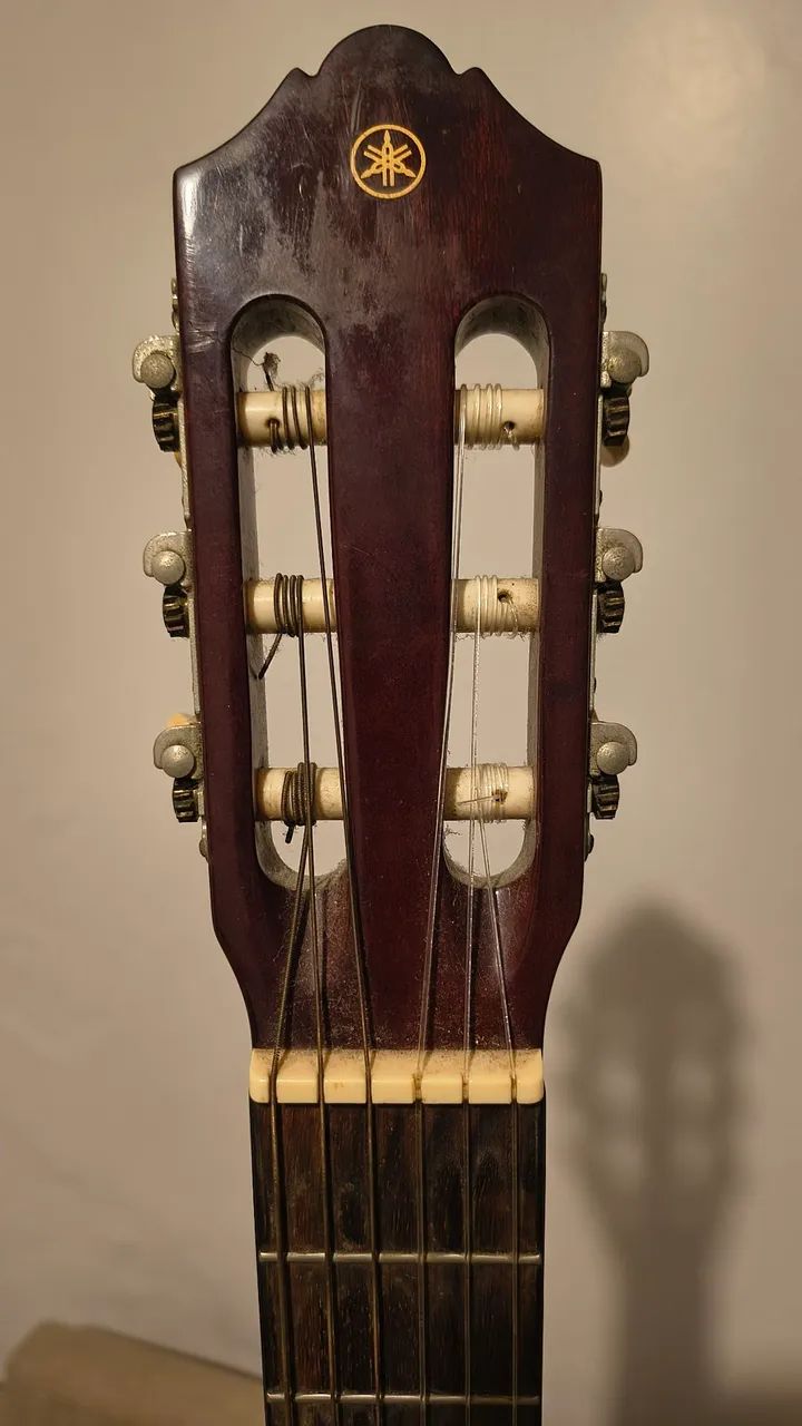 Violão acústico náilon Yamaha - Foto 4
