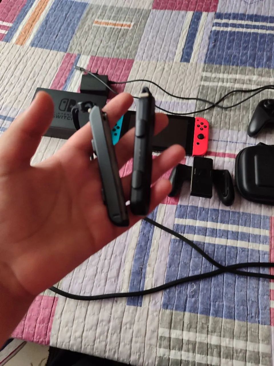 Nintendo switch v2 em ótimo estado,com o pro controler  - Foto 5