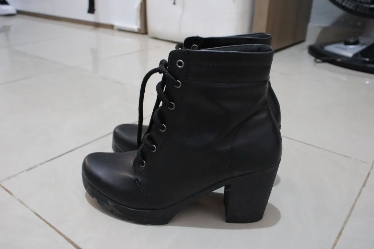 Bota preta feminina  - Foto 3
