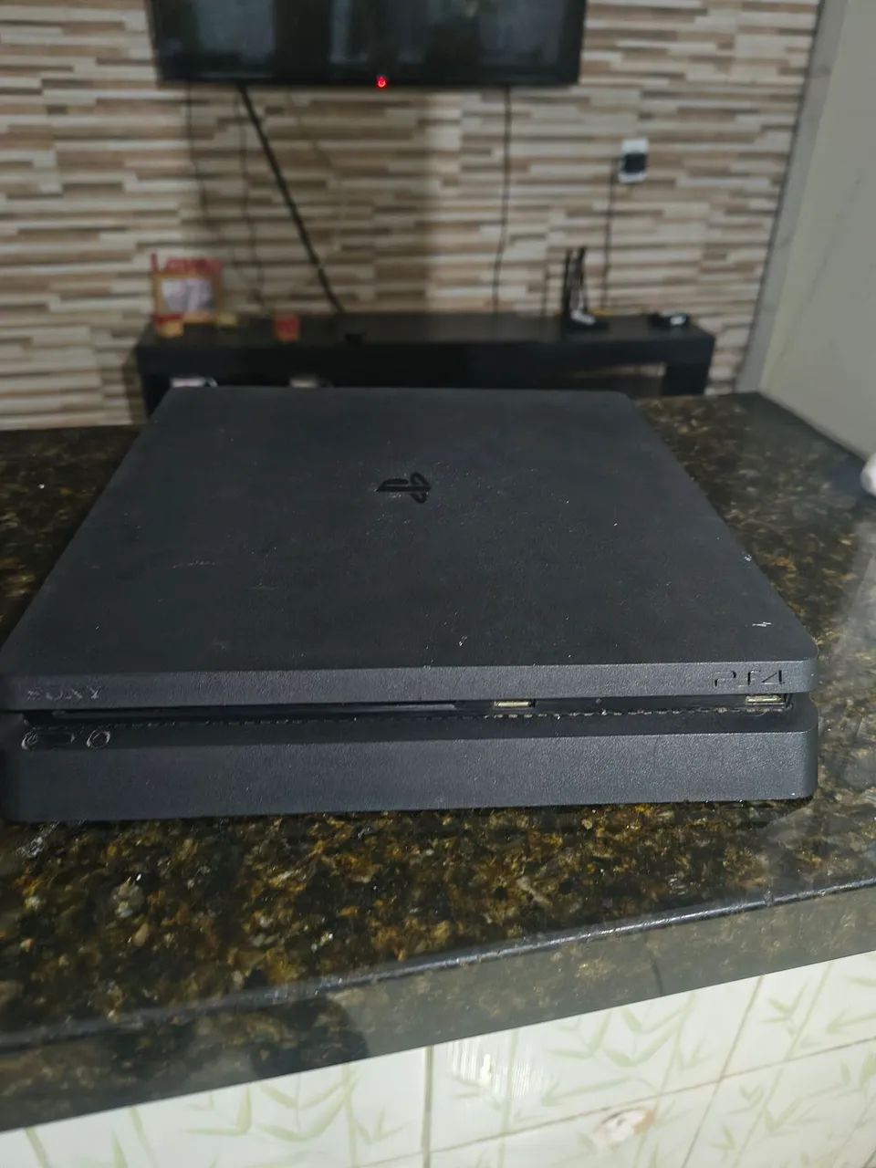 PS4 SLIM 1TB
