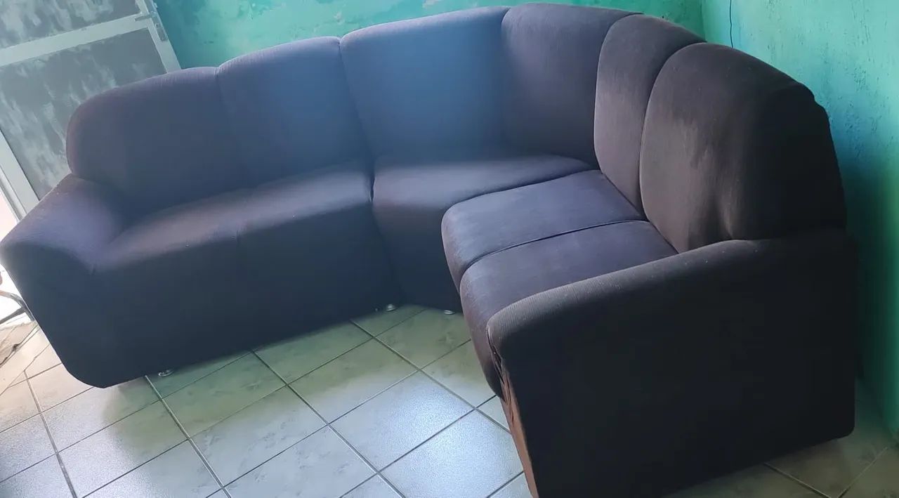 Sofa na cor marsala