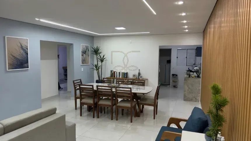 CASA DE ESQUINA  QI 8 | GUARÁ I