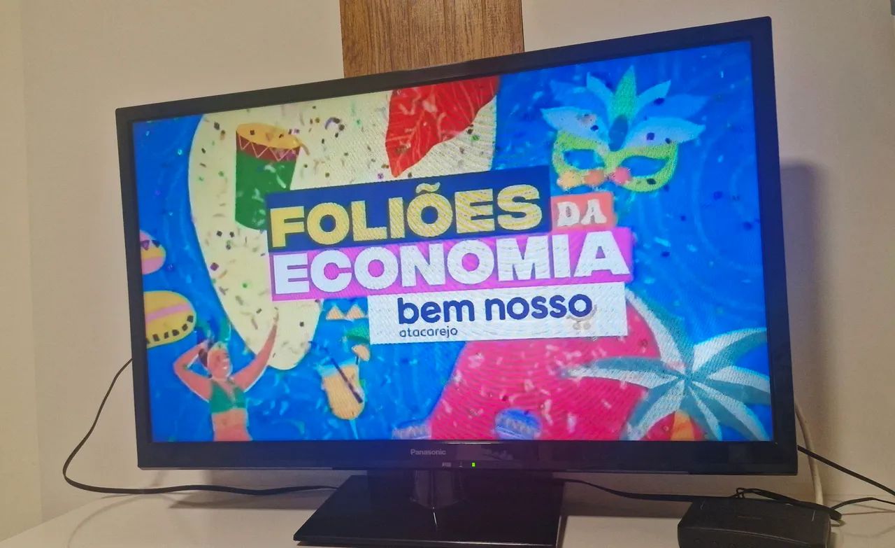 TV LED Panasonic 32" + Conversor digital 