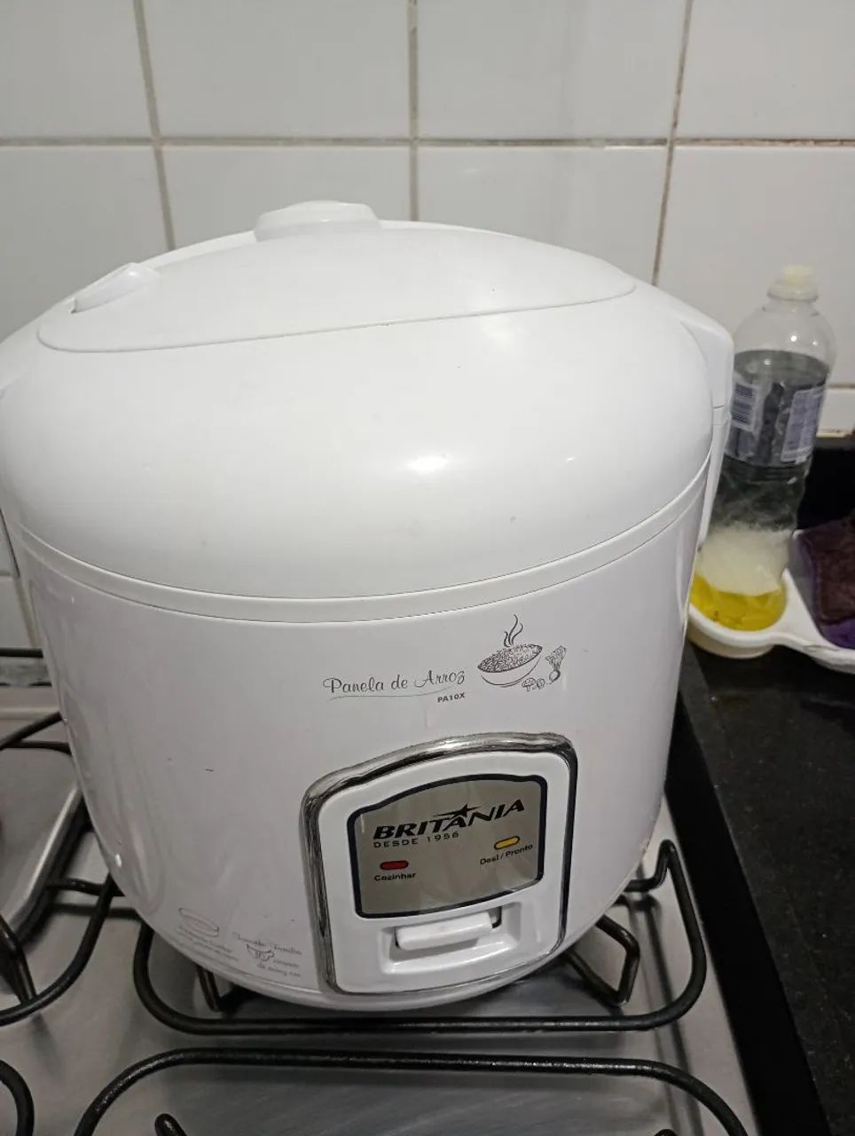 Panela elétrica Britânia 
