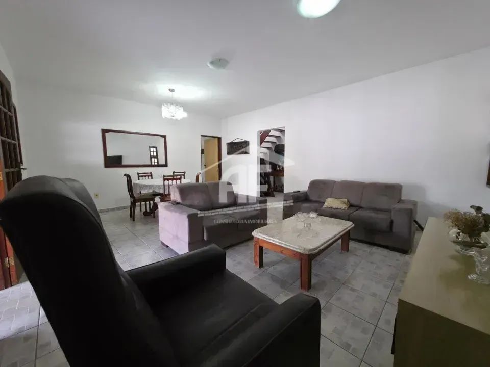 Ótima casa de 04 quartos (01 suíte) em terreno de 250m² no Petrópolis - Foto 4