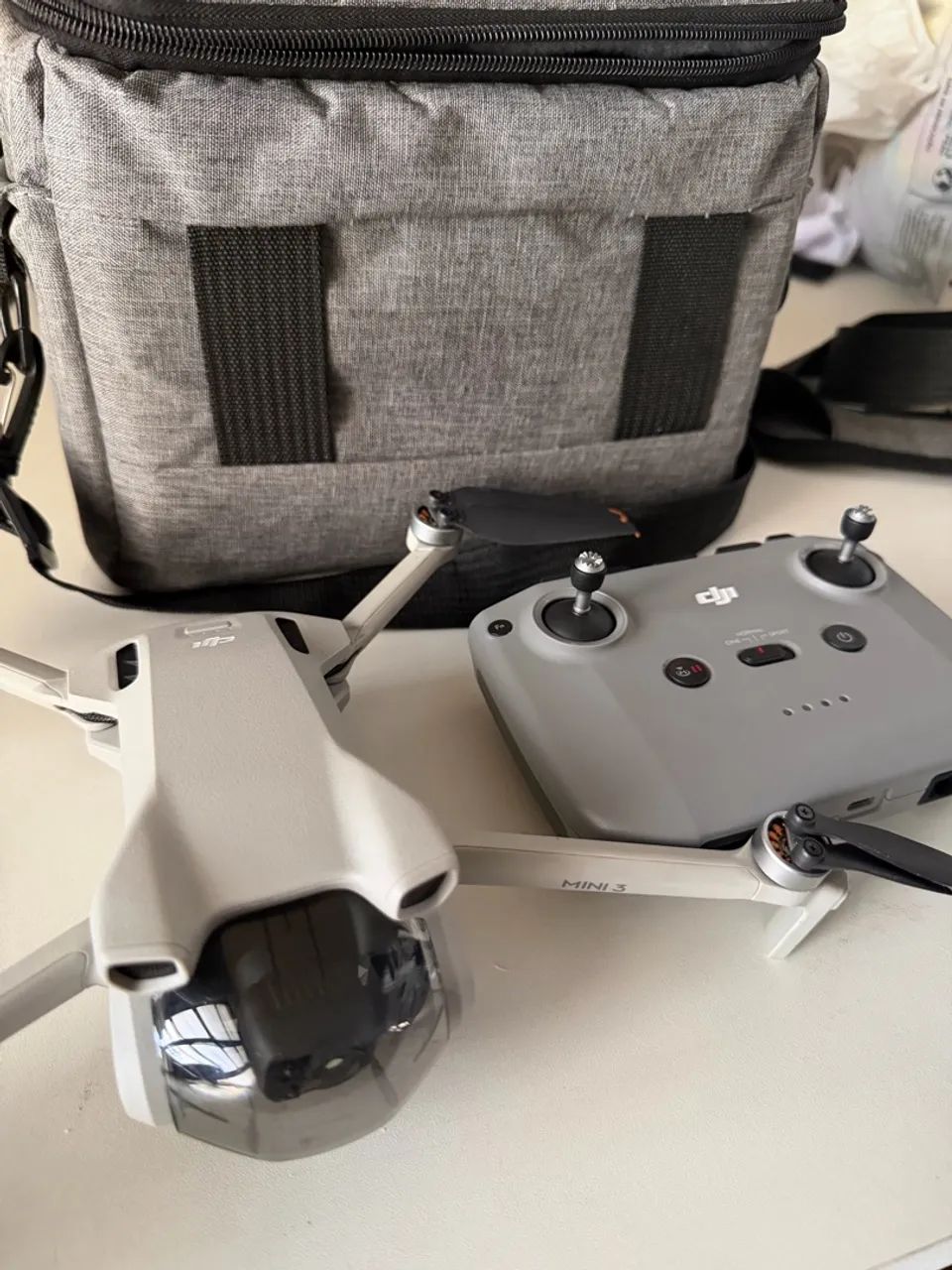 Drone DJI Mini 3 com Bag de transporte 