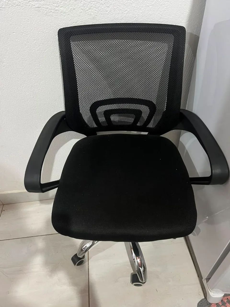 Vendo Notbook e Cadeira