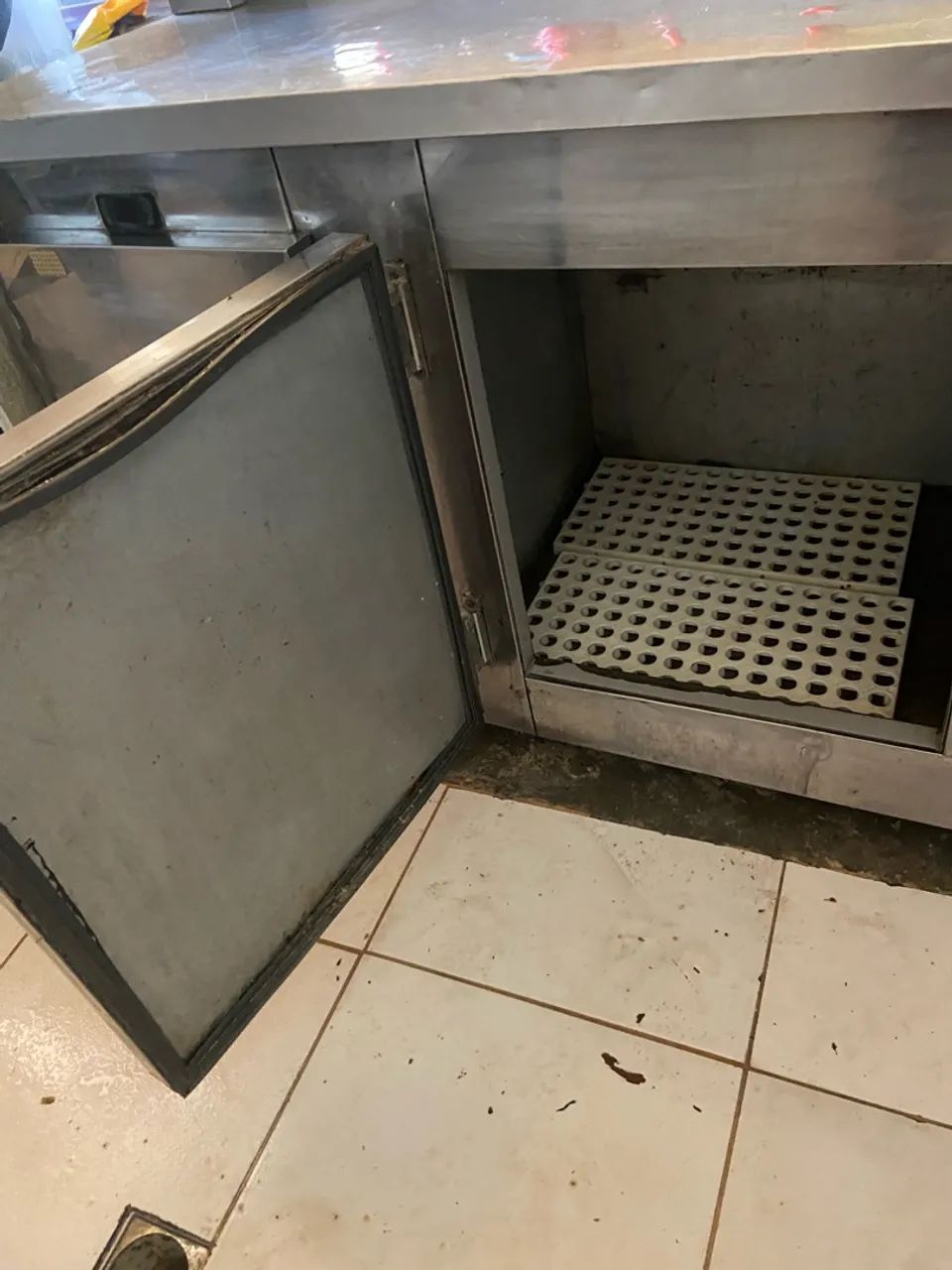 Vendo condimentadora refrigerada - Foto 4
