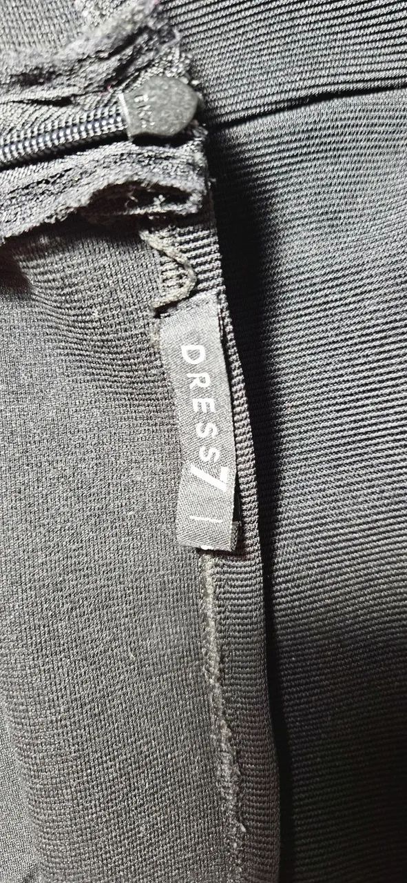 Top Tomara Que Caia Assimétrico Dress 7 Preto com Fivela Dourada - Foto 3