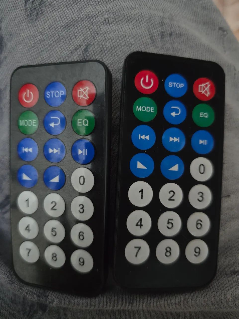 Mini System Philips FW-C505 - Com Bluetooth + 2 controles - Foto 3