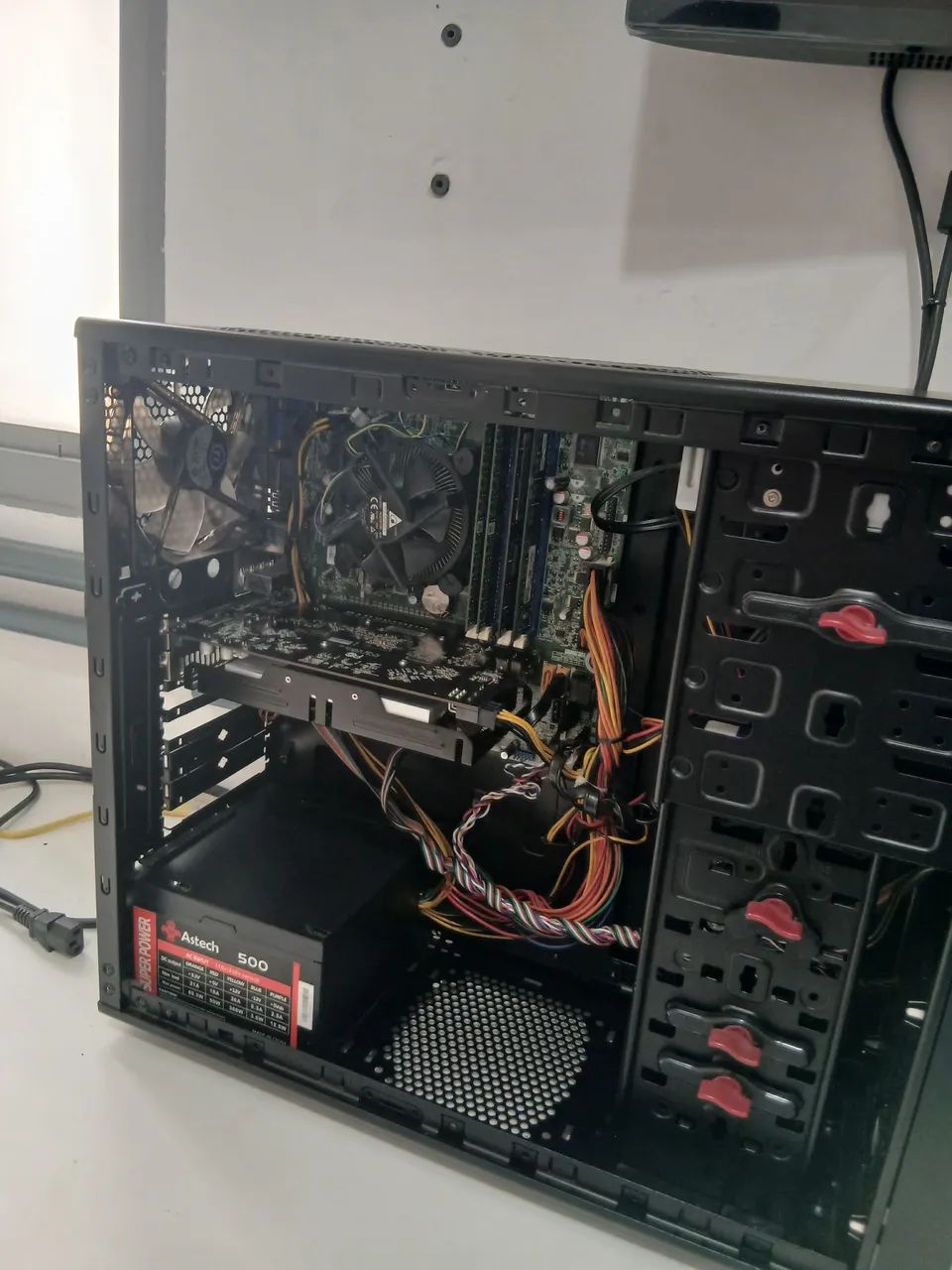 Vendo computador para jogos leves e tarefas intermediarias - Foto 2
